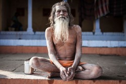 Tak Cuma Makan Mayat, Kanibal di Sini Gunakan Tengkorak untuk Tempat Minum