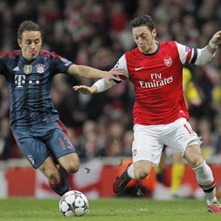 Pep Waspadai Kebangkitan Oezil