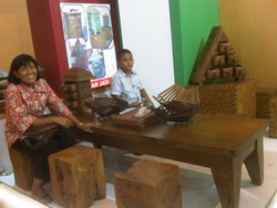 Pengusaha Mebel Ngeluh Soal Mahal dan Rumitnya Sertifikasi Kayu