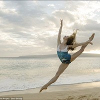 Bagi Para Penari Ini, Setiap Tempat Adalah Panggungnya