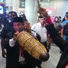 Dukun Malaysia Ikut Bantu Pencarian Pesawat MAS