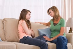 Tips Agar Orang Tua Tak Kikuk Saat Berdiskusi Seks dengan Remaja