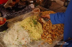 Surga Makanan Jadul di Pasar Tradisional Sleman