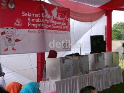 Libatkan Hansip di TPS, KPU Harap Dana Tambahan Segera Cair