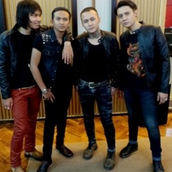 Empat Personel 18+ Dipersatukan oleh Aerosmith