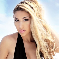 Ditulis Catatan Kriminalnya, Chantel Jeffries Tuntut Koran Berita