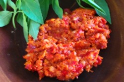 Mau Bikin Sambal Terasi Enak? Racik dengan Cara Ini!