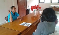 Ely Pemulung Rp 17 Juta Selalu Ditemani Anjing Kesayangannya