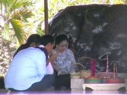Nyekar ke Blitar Saat Jam Kerja, Jokowi: Kerjaan Sudah Rampung