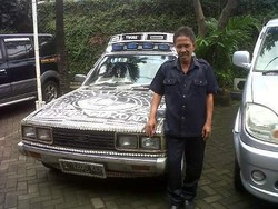 Ini Dia Latijo, Pemilik Mobil Unik Berlapis Koin