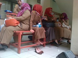 PNS Pemprov Riau Ramai-ramai Hadiri Sidang Vonis Rusli Zainal