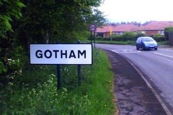 Plang Desa Gotham di Inggris Dicuri Penggemar Batman