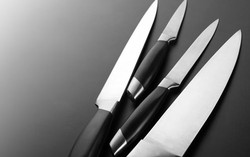 Cuci Pisau Segera dan Jangan Simpan Makanan Matang agar Dapur Tetap Higienis