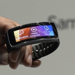 Samsung Patenkan Smartwatch Layar Fleksibel