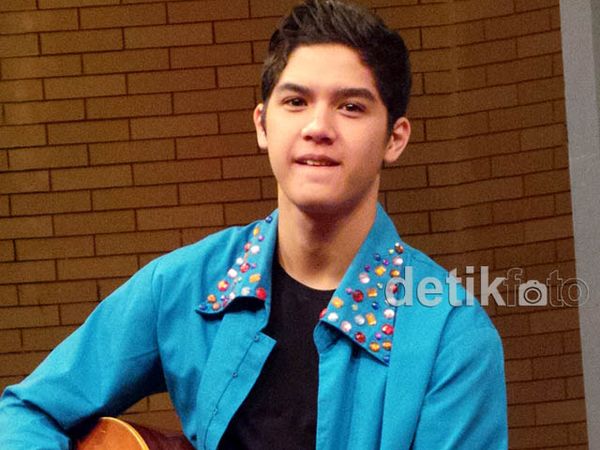 Ketika si Ganteng Al Jadi Pedangdut