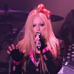 Kisah di Balik Judul Avril Lavigne di Album Kelima
