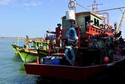 Cerita Nelayan Mulai dari Mencari, Menemukan, hingga Evakuasi Pesawat Jatuh