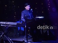 Konser Romantis Yovie and His Friends