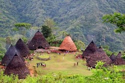 Ini Dia 7 Desa Unik Favorit Anda