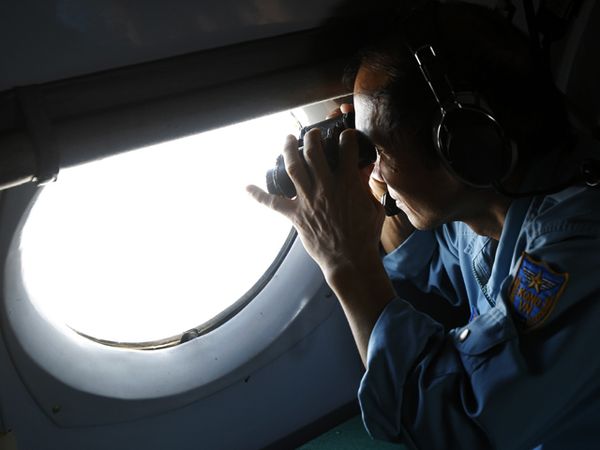 Hari Keenam, Pesawat MAS Masih Misterius