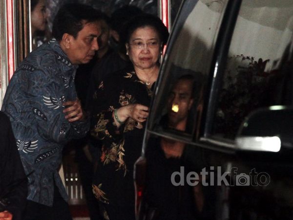 Mega Rapat dengan Para Pengusaha