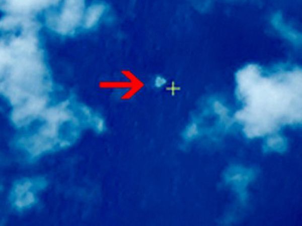 Satelit China Deteksi Benda Besar di Tengah Laut