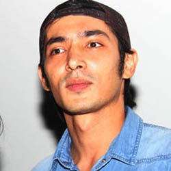 Abimana Habiskan 4 Bulan untuk Bodybuilding Demi Haji Backpacker