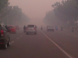 Kala Pejabat Bingung Mencari Gubernur Riau Terkait Parahnya Kabut Asap