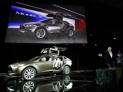 Mobil Presiden AS Buatan Tesla?