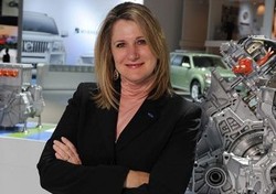 Wanita Cantik Ini Jenderal Ford di Eropa