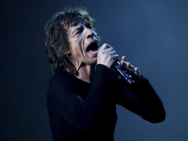 The Rolling Stones Gebrak Panggung Shanghai