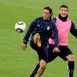 Oriundi Argentina: Dicaci Saudara Tua Sendiri