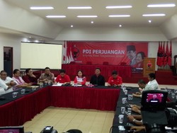Suasana Penetapan Pencapresan Jokowi: Sederhana, Tegang dan Haru
