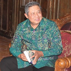 Presiden SBY Kembali Diundang Nobar 99 Cahaya di Langit Eropa Part 2