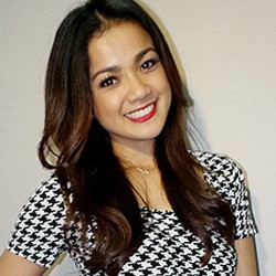 Nirina Zubir, dari Rambut Hingga Kebahagiaan jadi Wanita Seutuhnya