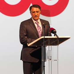 Komisaris Utama Indosat Jadi Penasehat Bank Dunia