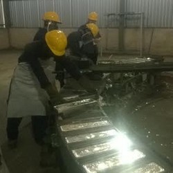 Bekerja di Pabrik Timah Risikonya Sama Seperti di Pembangkit Nuklir