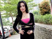 Model Cantik Ini Juga Digoda Bopak Castello