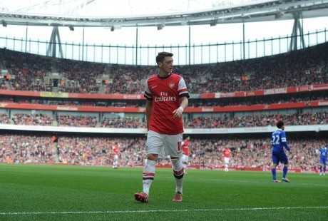 Oezil: Saat Kembali, Aku Akan Jadi Lebih Kuat