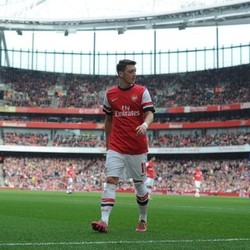 Oezil: Saat Kembali, Aku Akan Jadi Lebih Kuat