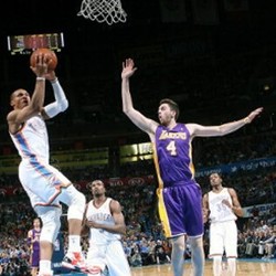 Durant-Westbrook Bawa Thunder Hajar Lakers