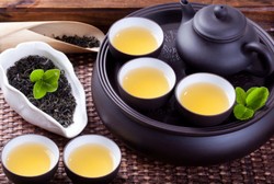 Tambahkan Madu dan Jus Lemon dalam Teh Hijau untuk Tubuh Lebih Berenergi