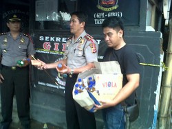 Jadi Lokasi Penjualan Miras, Markas LSM ini Digerebek Polisi