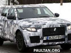 SUV Jaguar Menampakkan Diri