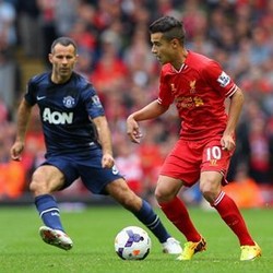 Duel Umpan Silang di Old Trafford