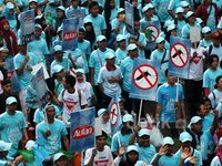 Aksi Gerak Jalan Lawan DB