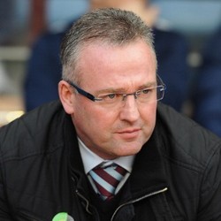 Aston Villa Layak Menang