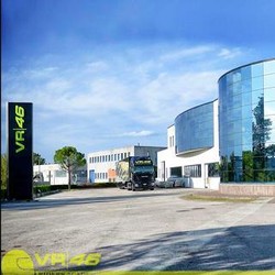 Valentino Rossi Buka Sekolah Balap