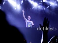 Party Bareng Armin Van Buuren di ASOT 2014