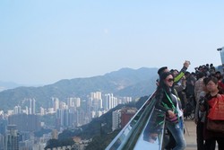 Sky Terrace 428, Tempatnya Foto-foto Narsis di Hong Kong